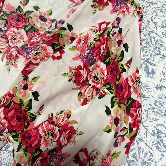 Floral Robe - Picture 2 of 2
